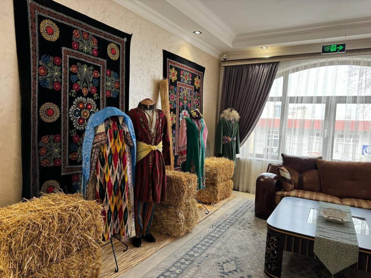 Al Madina Hotel Samarkand Esterno foto