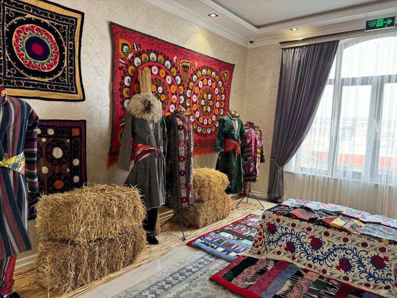 Al Madina Hotel Samarkand Esterno foto